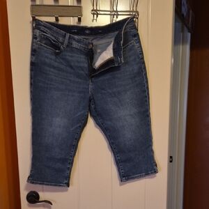 St. John's Bay Cropped Blue Jeans